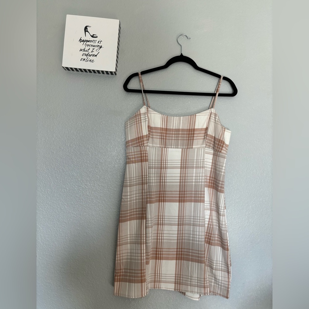 Aeropostale Junior’s Tan Plaid Mini Dress